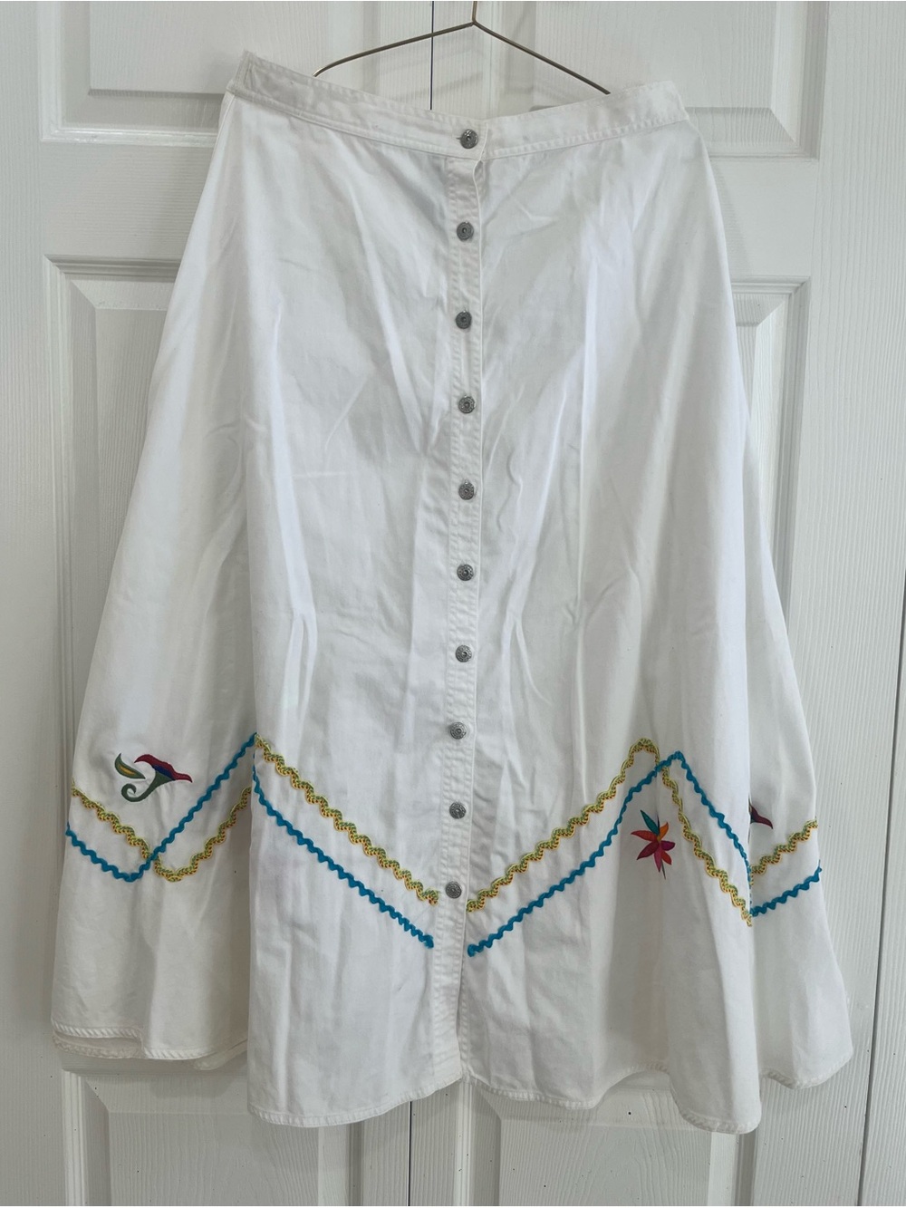 Carole Little Sport vintage white 100% cotton midi skirt, size 12.